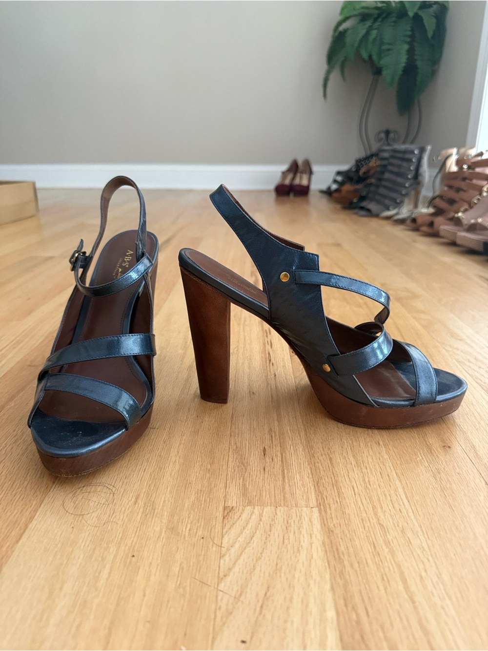 ABS Allen Schwartz Navy Leather Platform Slingback Heels